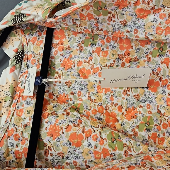 Universal Threads Quilted Button-Front Jacket Cream Star Quilt Print Siz… - Picture 7 of 9